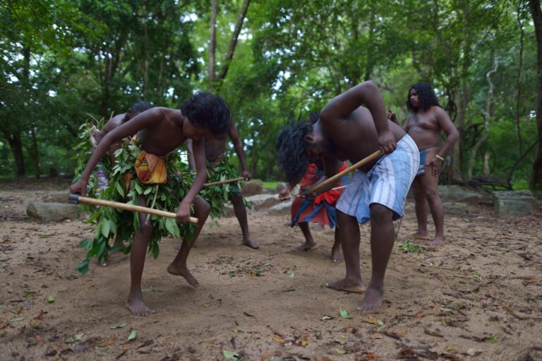 Dambana,,Sri,Lanka,,November,12,,2015:,Indigenous,Warrior,Dance