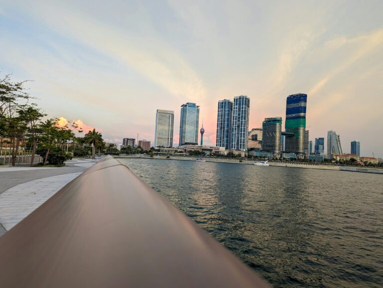 nawoda-de-silva-rhY5M9Yu0FY-unsplash